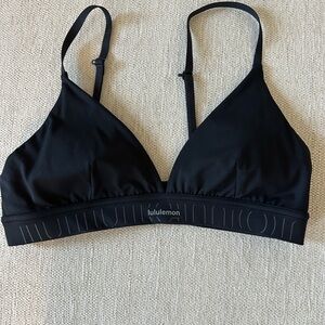 License to Train Triangle Bra Light Support, A/B Cup *Logo